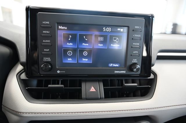 Used 2021 Toyota RAV4 XLE w/ Convenience Package AWD/4WD image 16