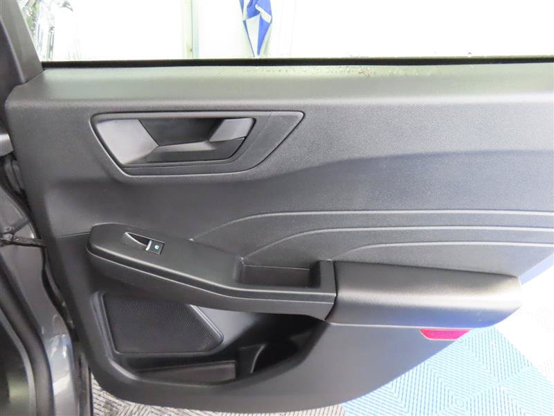 Used 2025 Ford Escape Active AWD/4WD image 32