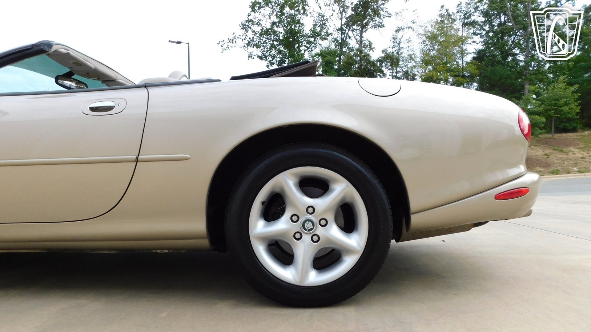 Used 2000 Jaguar XK8 Convertible RWD image 14