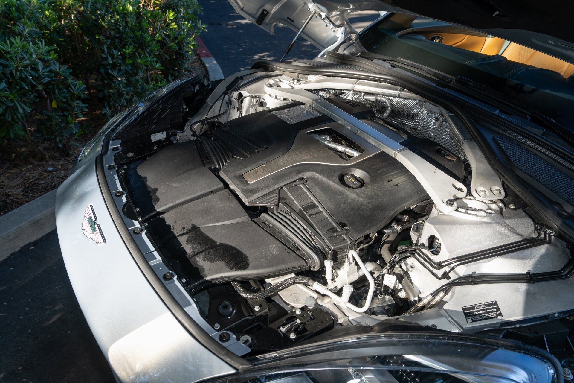 Used 2021 Aston Martin DBX image 11