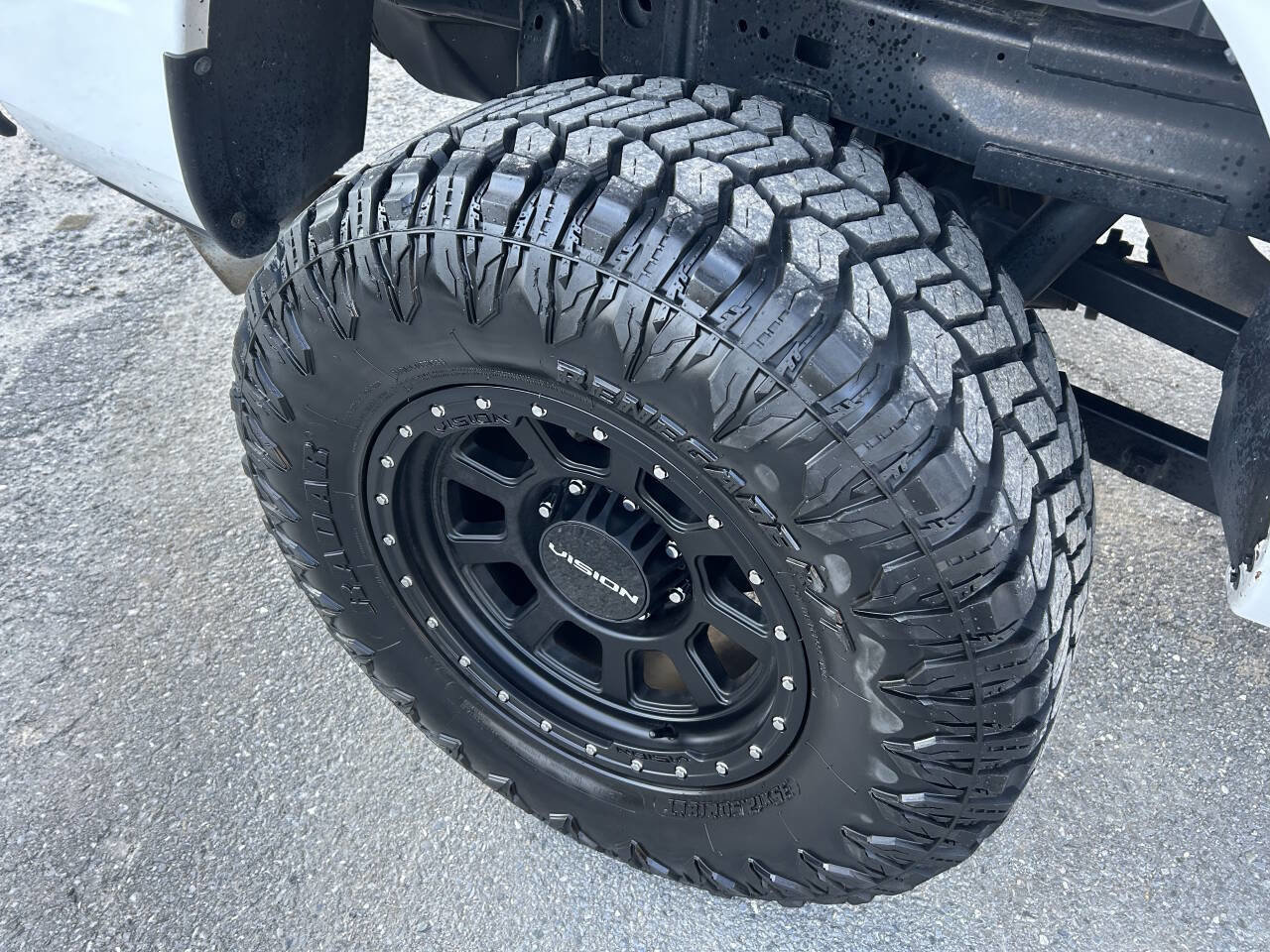 Used 2018 RAM 2500 Tradesman w/ Chrome Appearance Group image 12