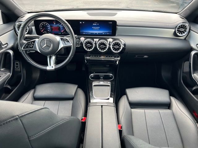 Used 2025 Mercedes-Benz CLA 250 image 10
