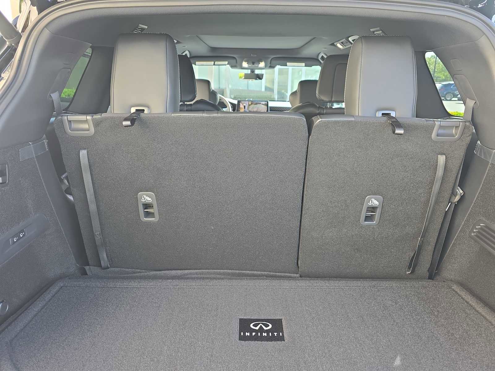 New 2026 INFINITI QX60 Autograph w/ Dark Cargo Package image 12