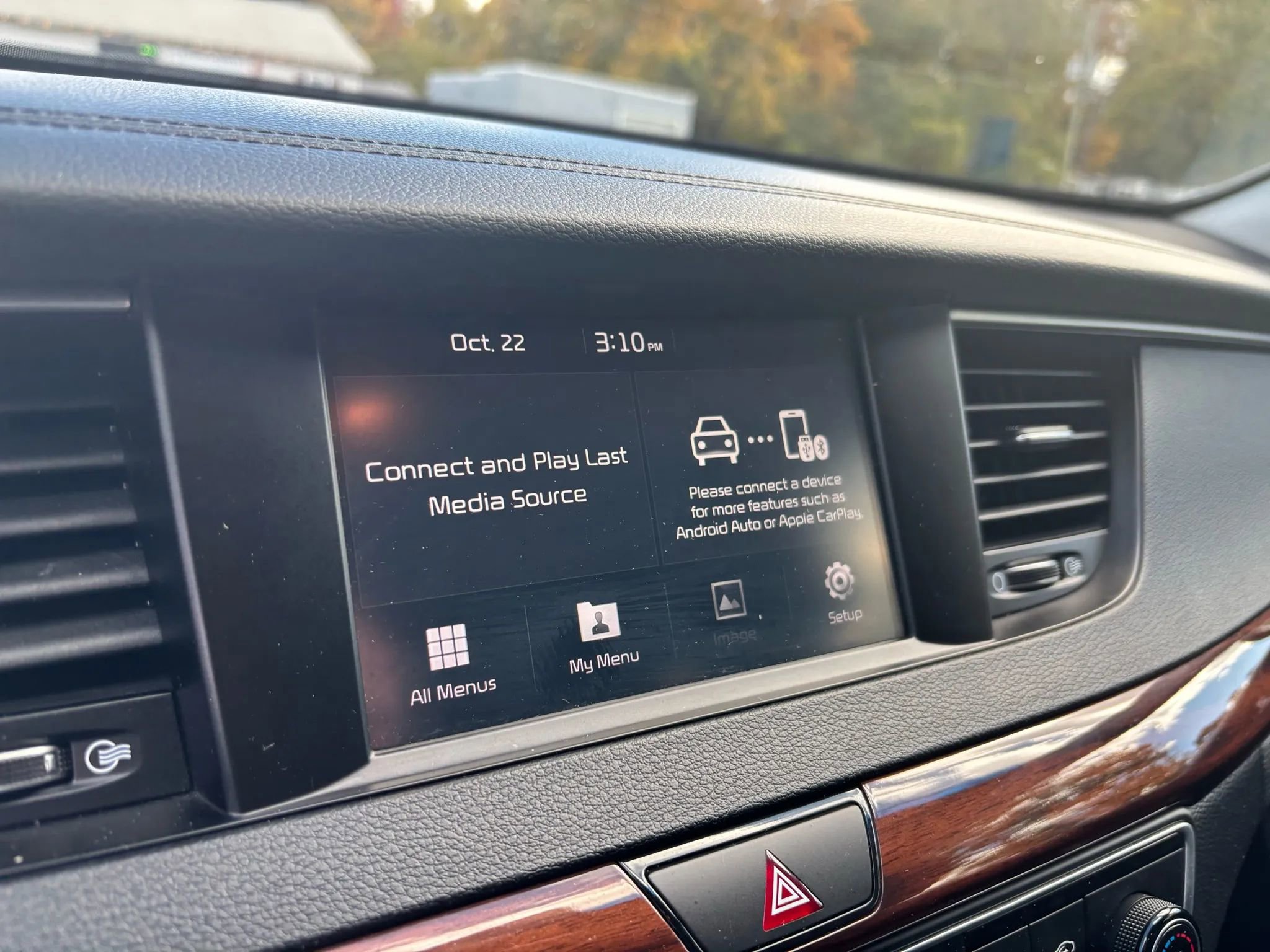 Used 2018 Kia Cadenza Premium image 24