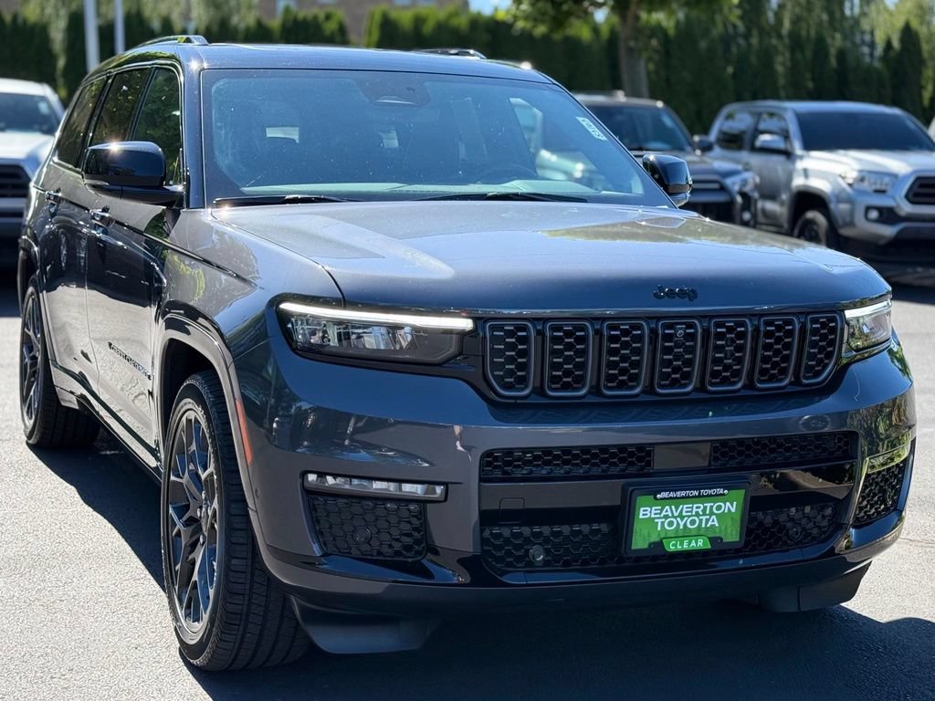 Used 2025 Jeep Grand Cherokee L Summit w/ Obsidian Package AWD/4WD image 7