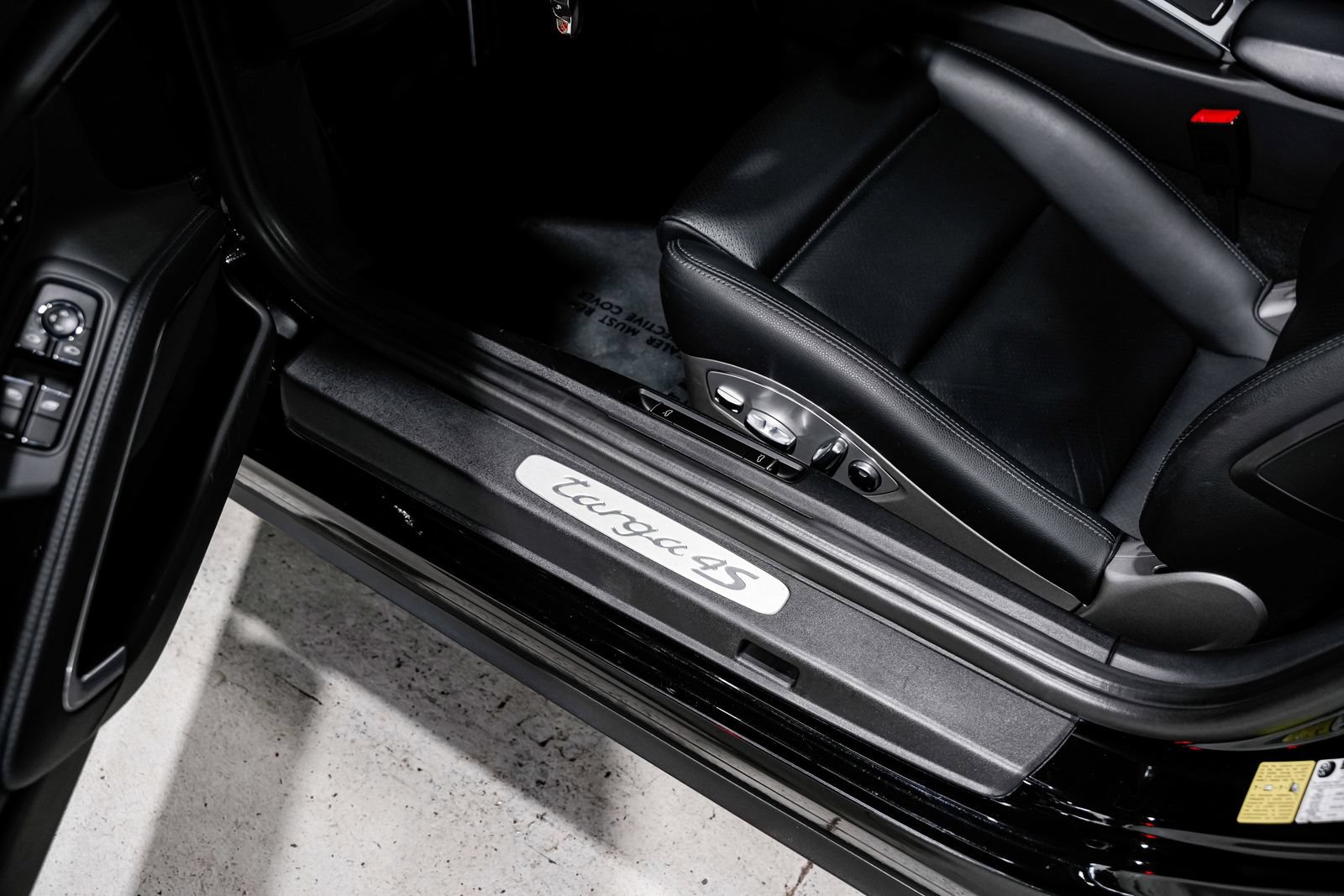 Used 2015 Porsche 911 Targa 4S AWD/4WD image 23