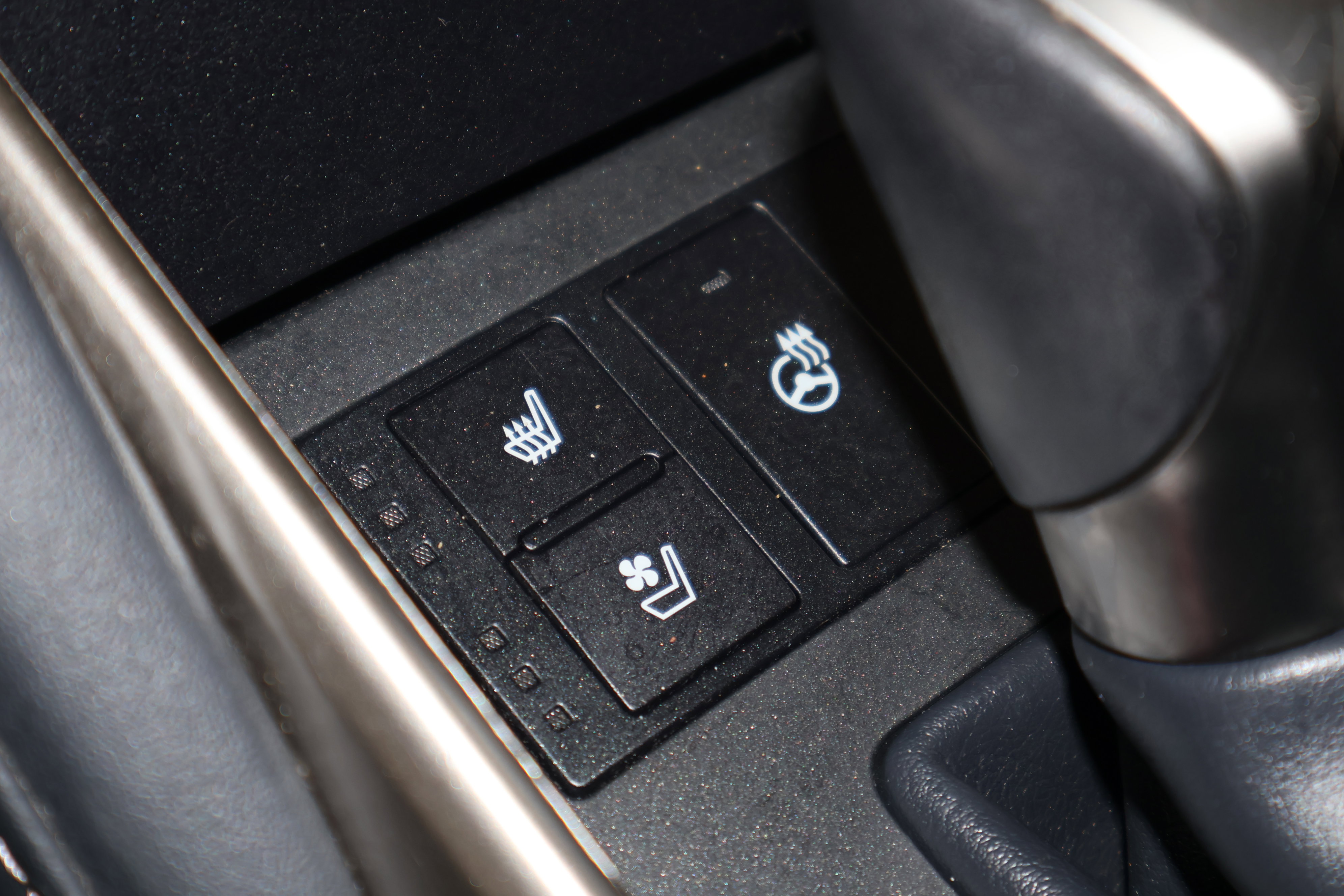 Used 2019 Lexus IS 300 w/ Premium Package image 32