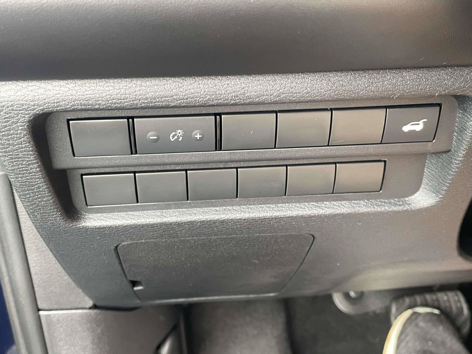 Used 2024 Mitsubishi Outlander SE AWD/4WD image 30