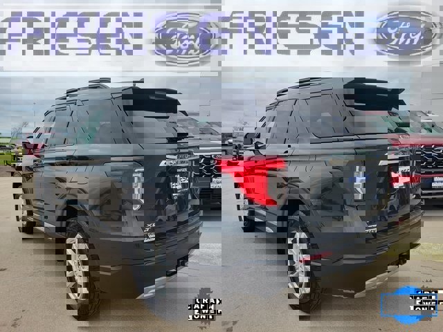 Used 2023 Ford Explorer XLT w/ Equipment Group 202A image 5