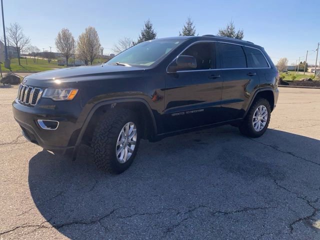 Used 2021 Jeep Grand Cherokee Laredo image 11