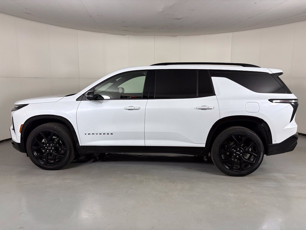 Certified 2026 Chevrolet Traverse RS w/ LPO, Floor Liner Package FWD image 6