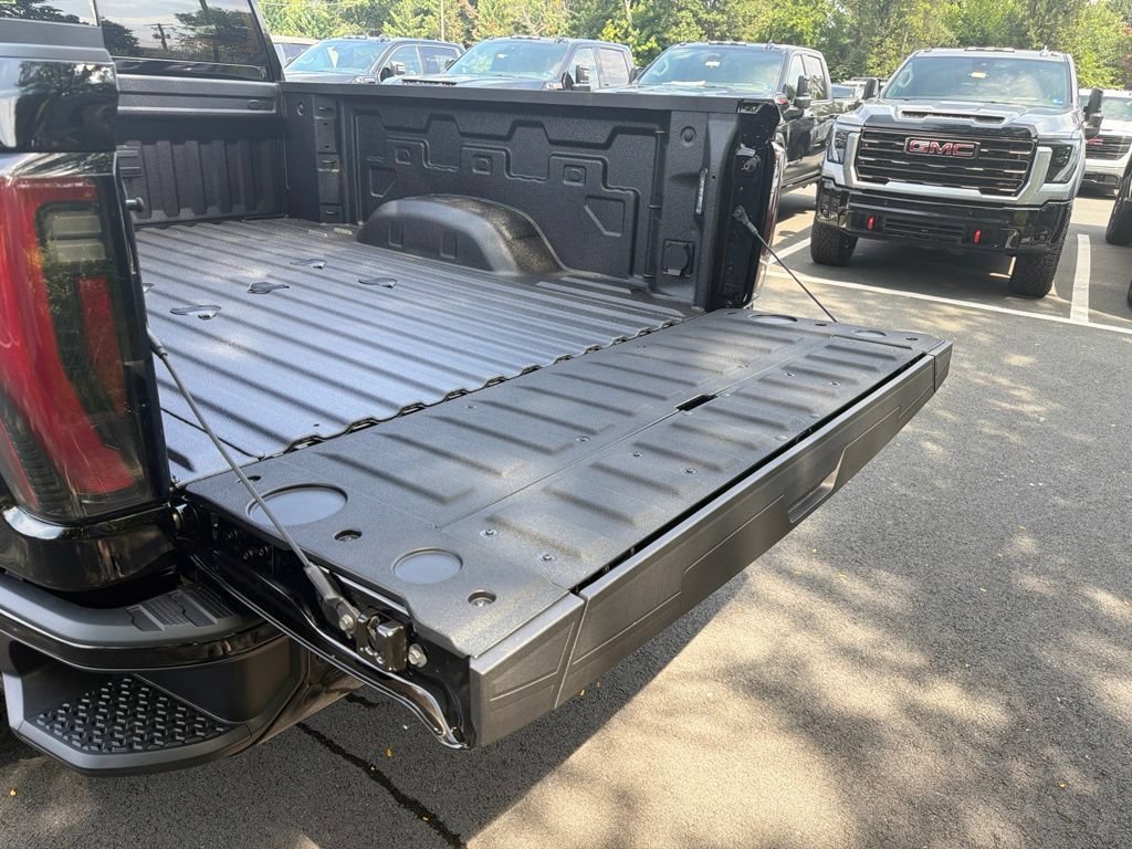 New 2026 GMC Sierra 2500 AT4 w/ AT4 Premium Plus Package AWD/4WD image 39