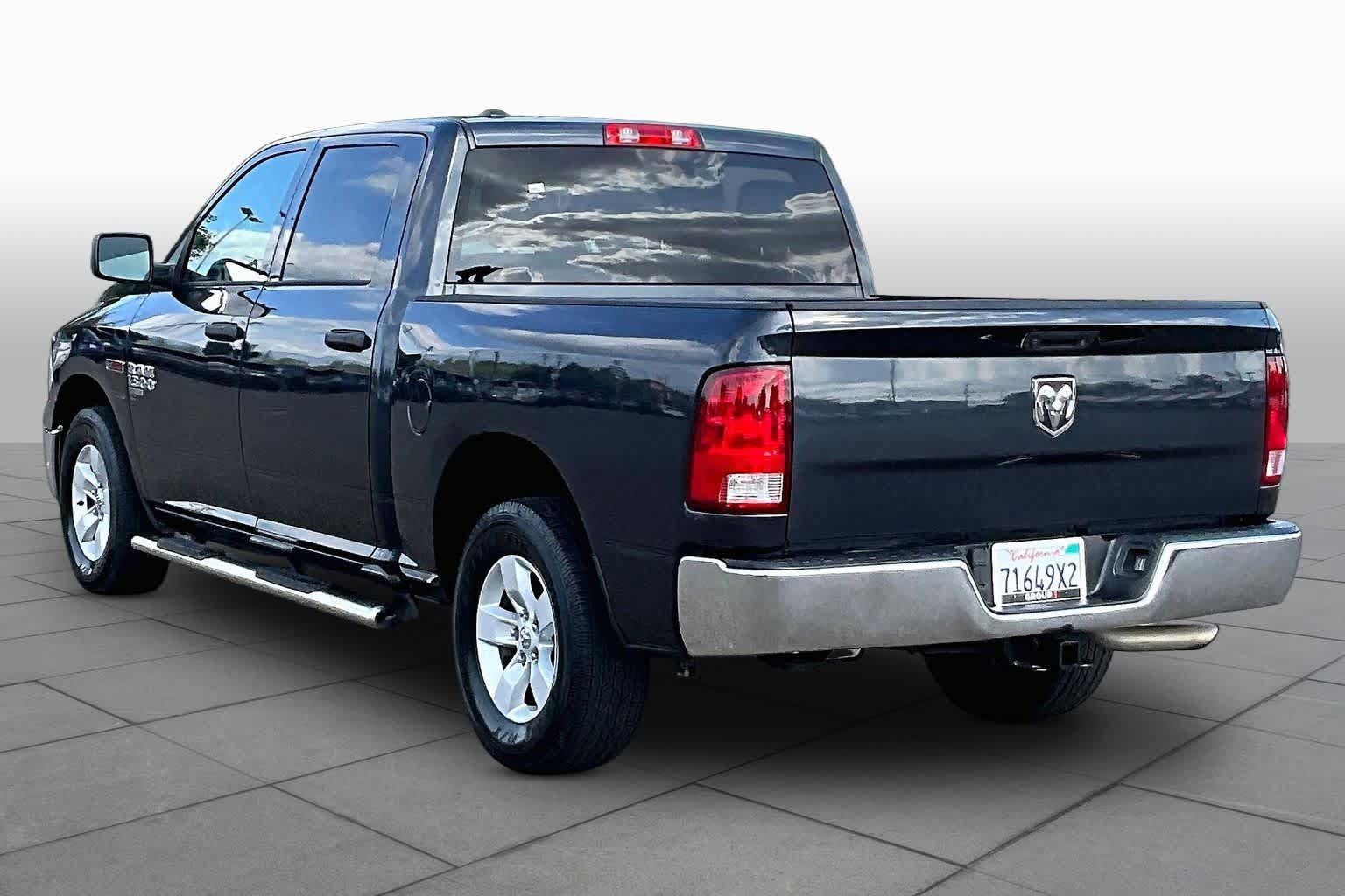Used 2019 RAM 1500 Tradesman w/ Chrome Appearance Group RWD image 11