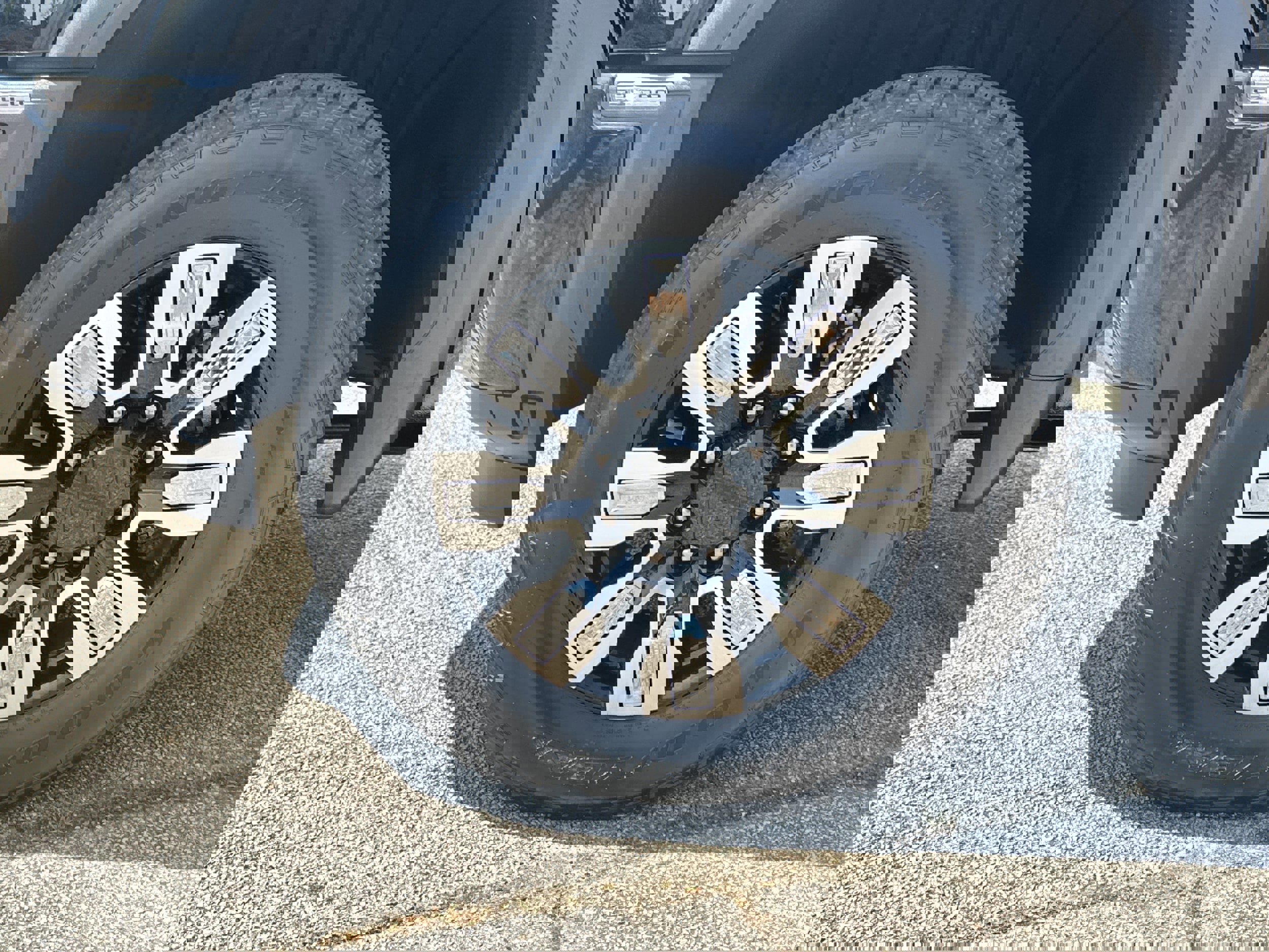 Used 2026 GMC Sierra 2500 Denali w/ Denali Reserve Package image 11