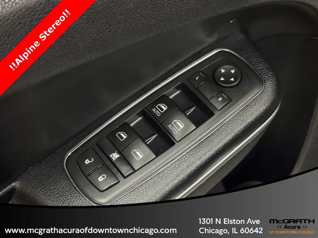 Used 2015 Chrysler 300 C image 14