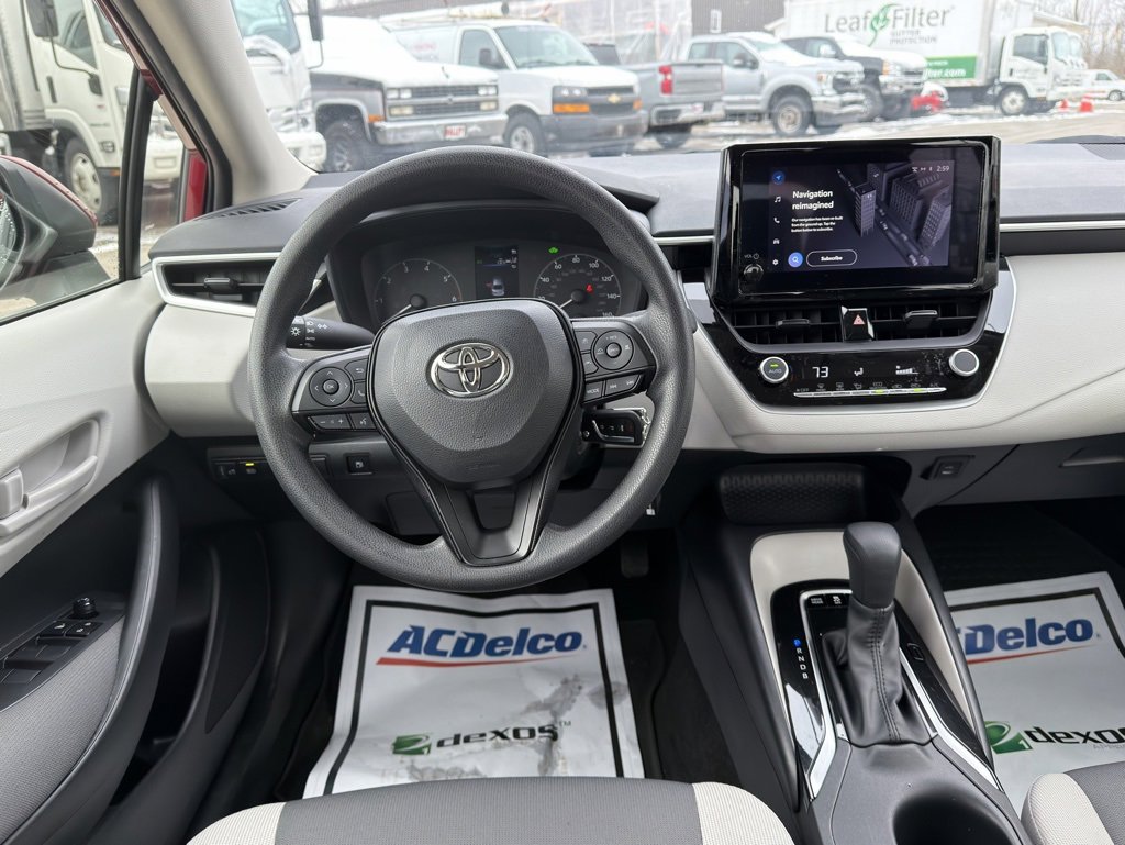 Used 2025 Toyota Corolla Hybrid Sedan image 31