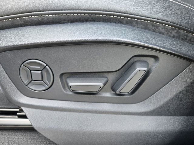 Used 2023 Audi Q8 Prestige AWD/4WD image 13