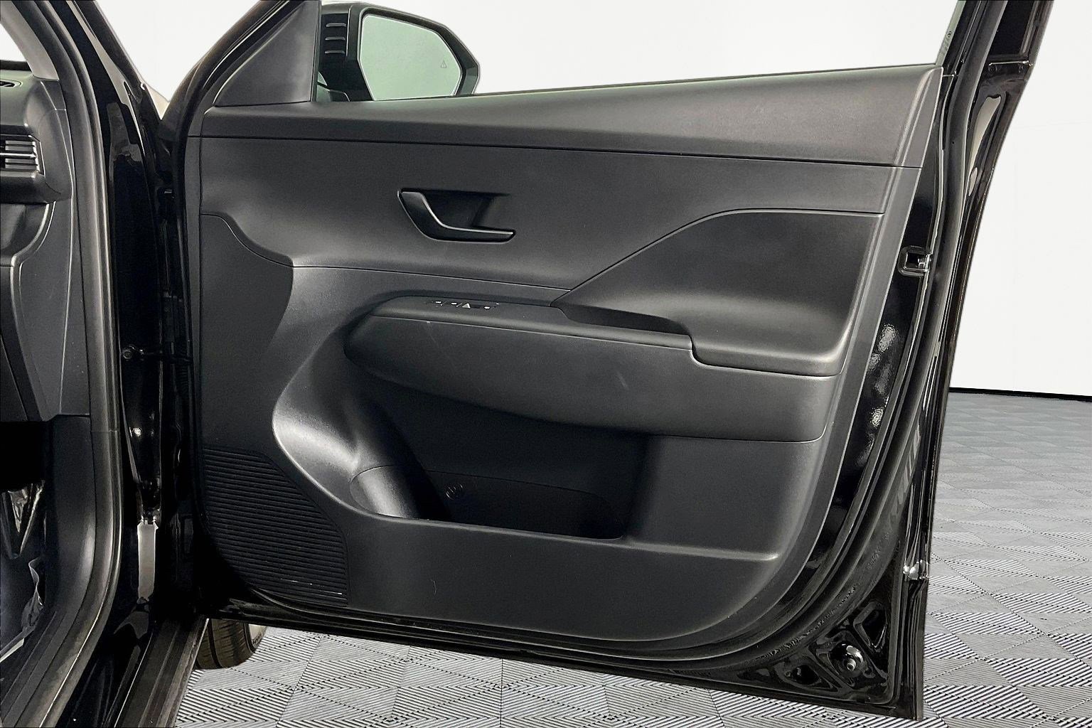 Certified 2026 Hyundai Kona SE FWD image 25