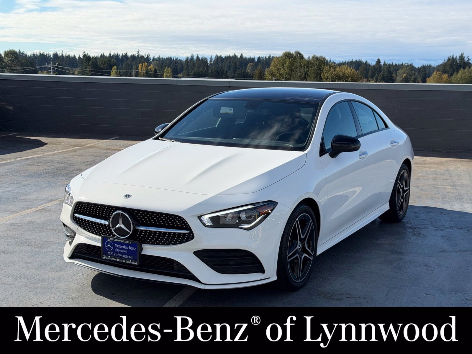 Used 2023 Mercedes-Benz CLA 250 4MATIC image 1