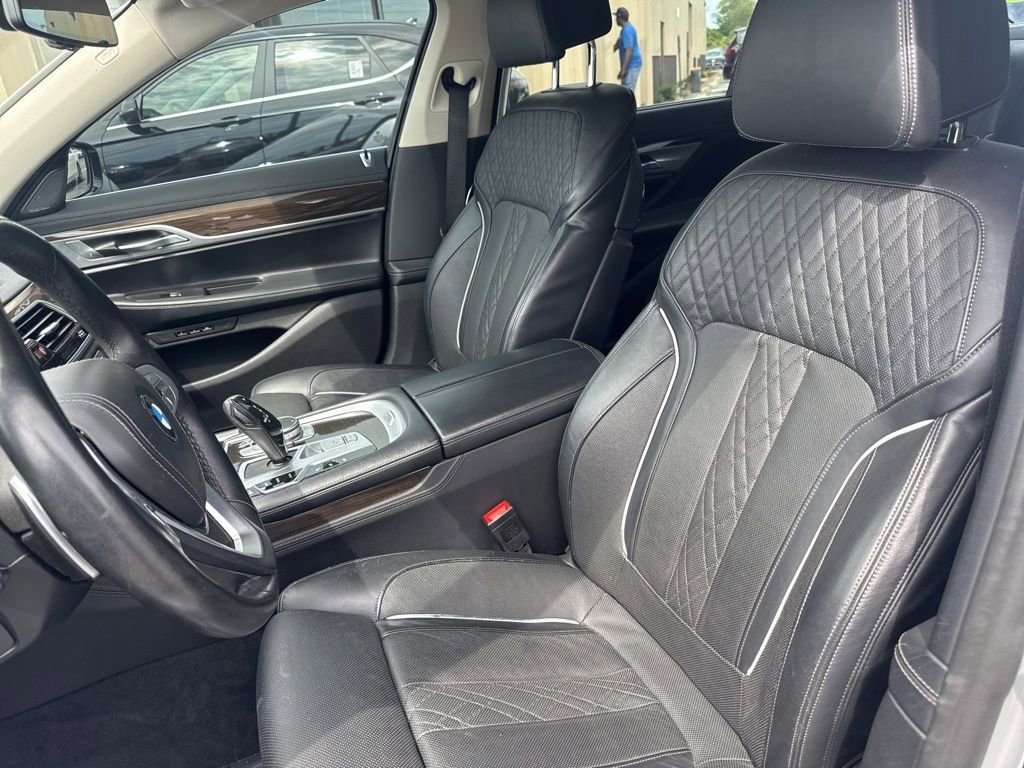 Used 2020 BMW 740i RWD image 19