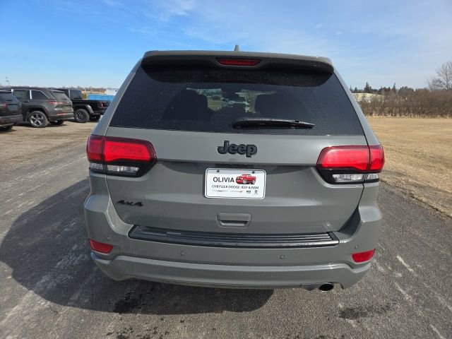 Used 2022 Jeep Grand Cherokee Laredo X image 4