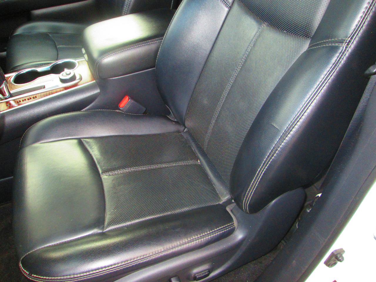 Used 2017 Nissan Pathfinder Platinum AWD/4WD image 15