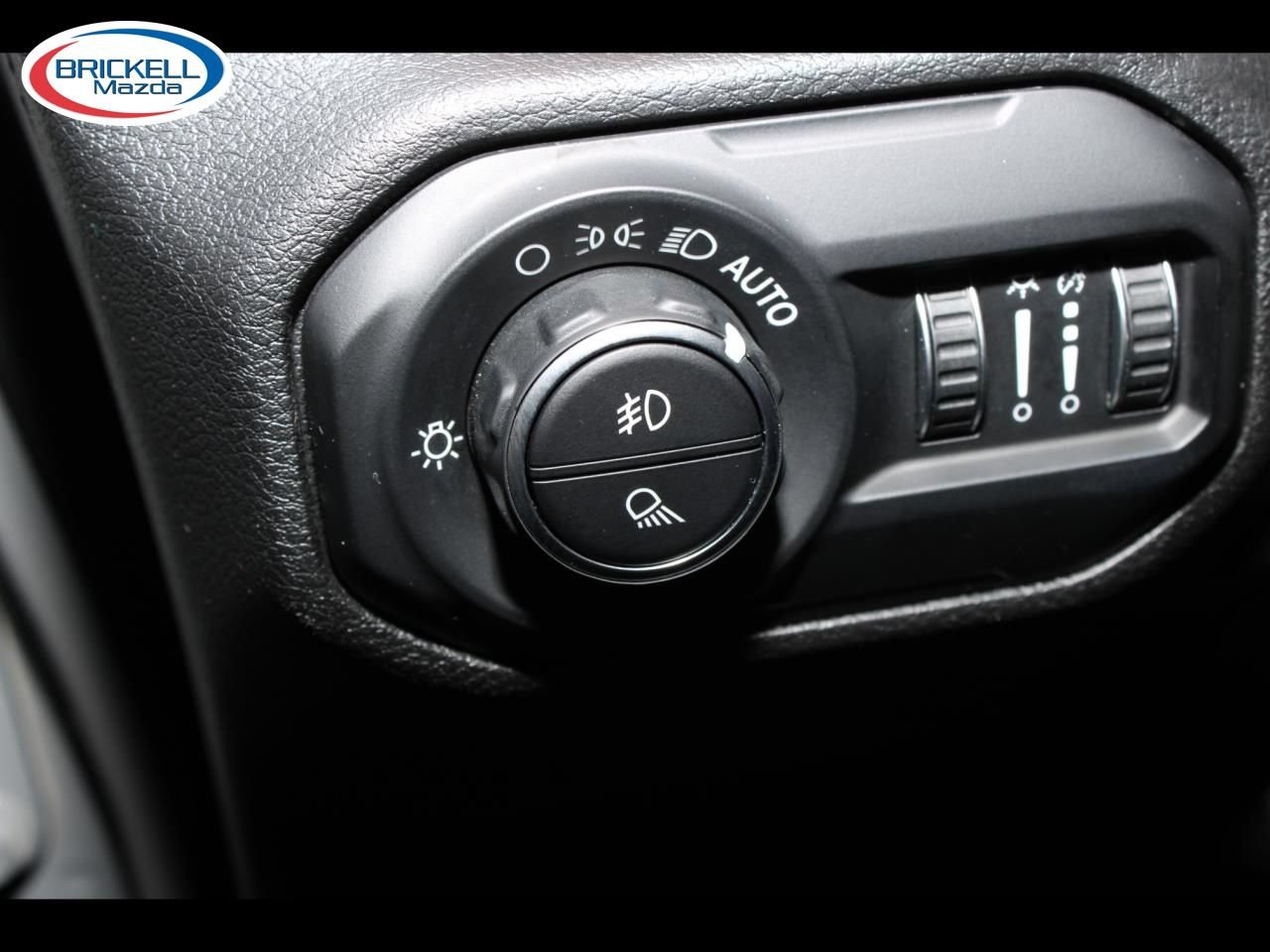 Used 2021 Jeep Gladiator Mojave AWD/4WD image 26
