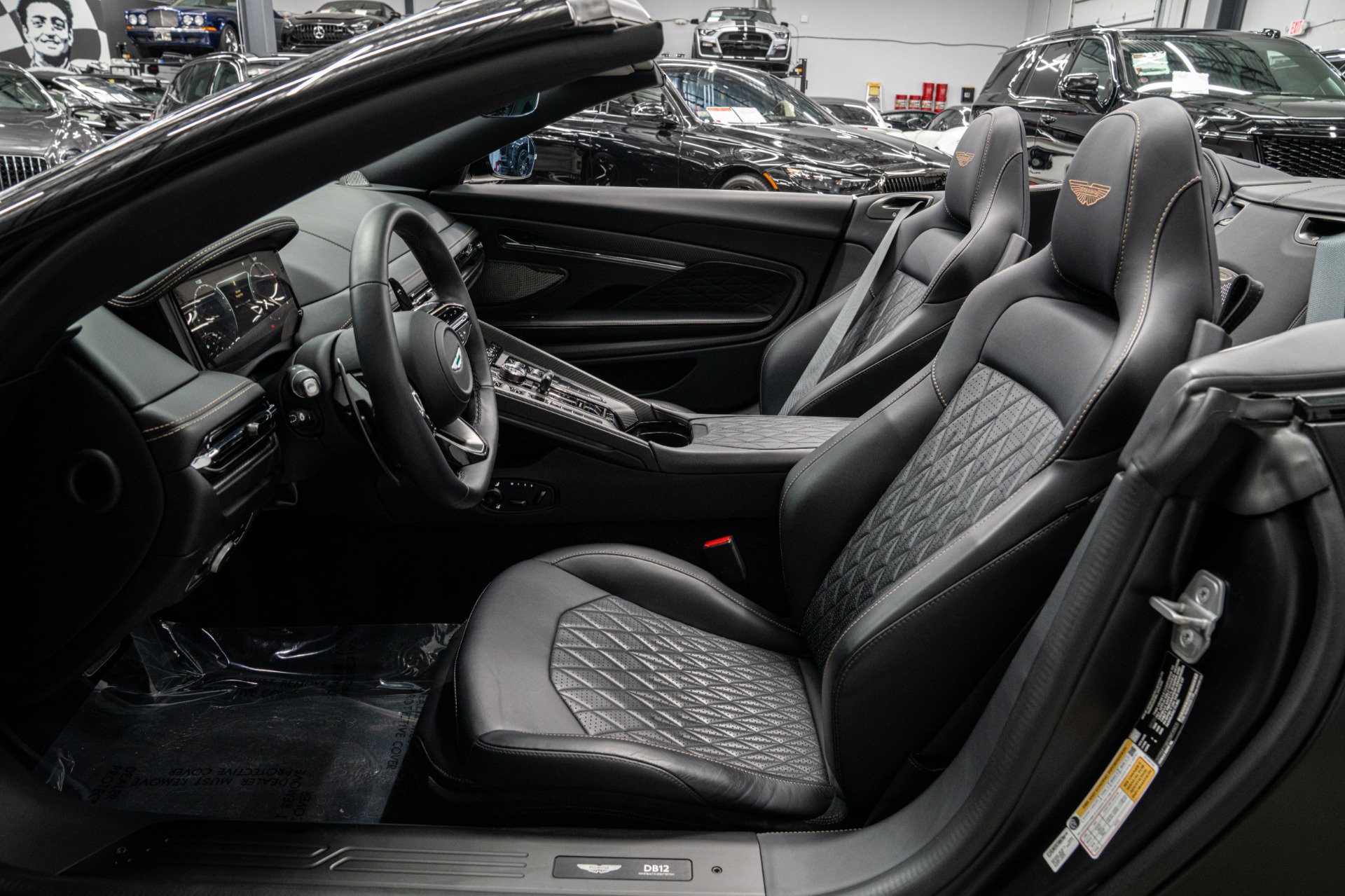 Used 2025 Aston Martin DB12 Convertible RWD image 33