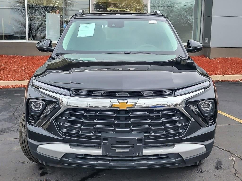 Used 2025 Chevrolet TrailBlazer LT FWD image 4