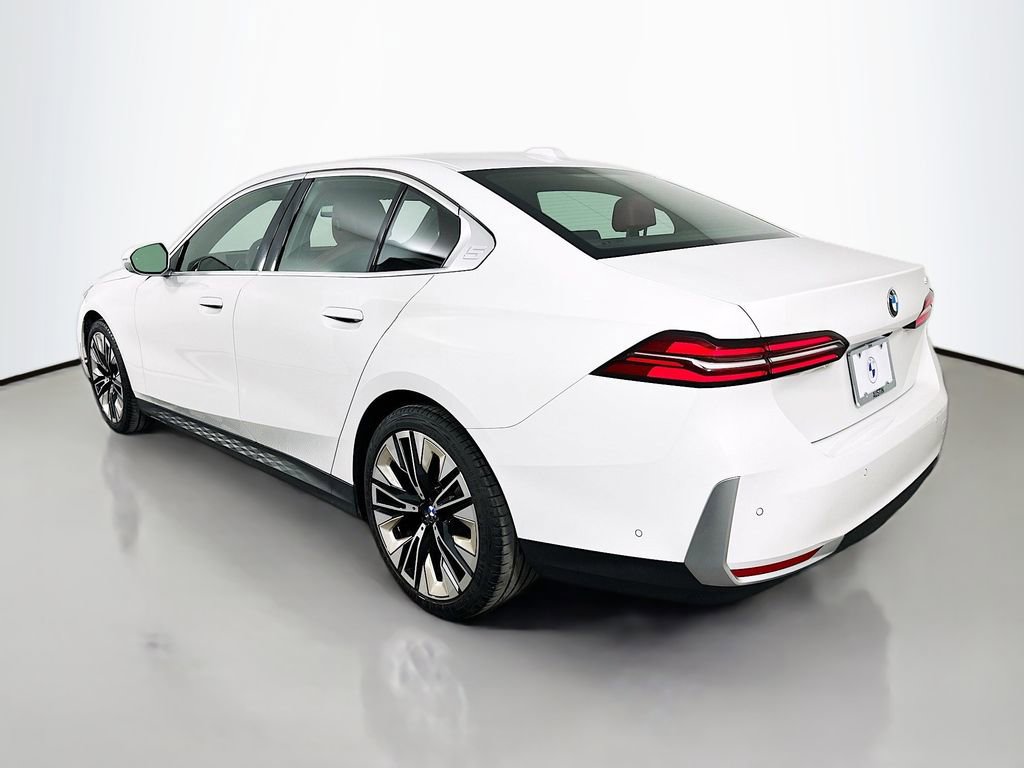 Used 2025 BMW 530i w/ Premium Package image 7