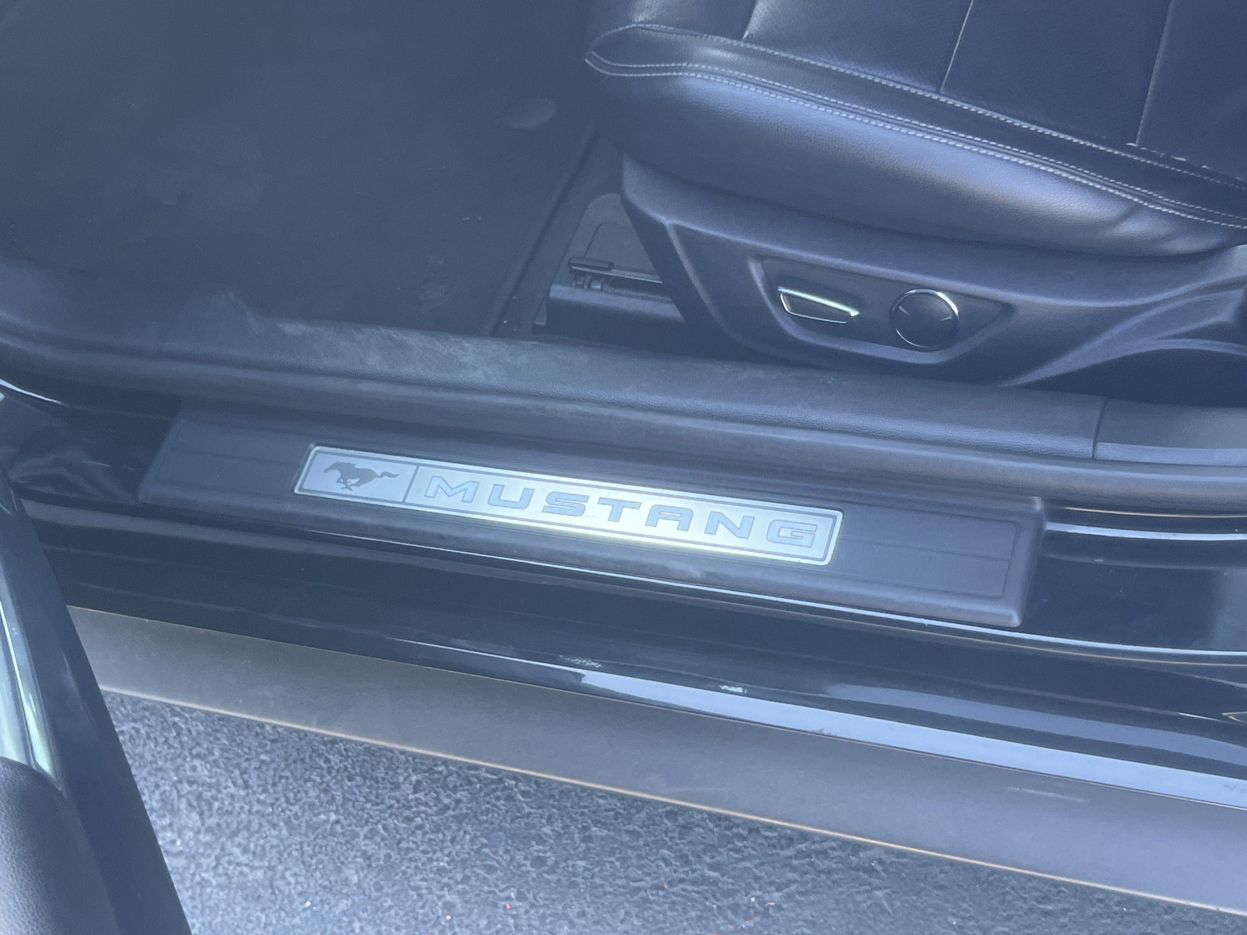 Used 2015 Ford Mustang GT Premium w/ Equipment Group 401A image 9