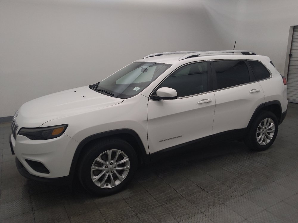 Used 2019 Jeep Cherokee Latitude w/ Popular Appearance Group FWD image 2