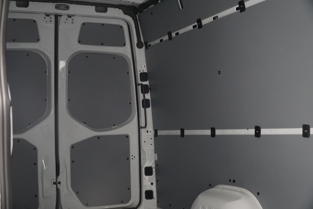 New 2025 Mercedes-Benz Sprinter 2500 image 9