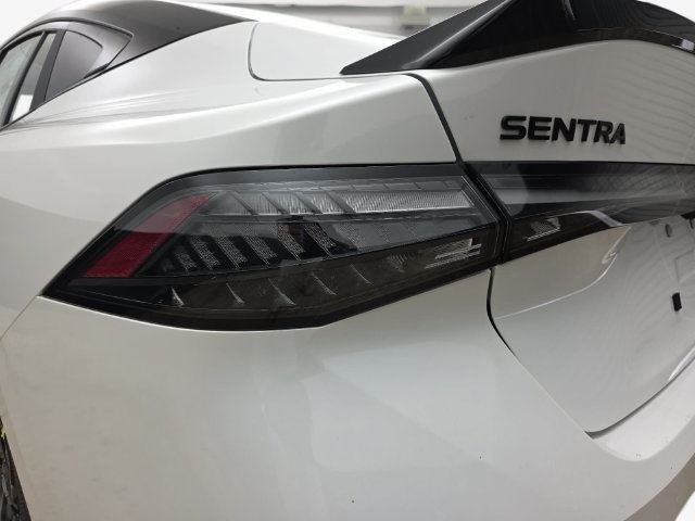 New 2027 Nissan Sentra SR w/ SR Premium Package FWD image 36