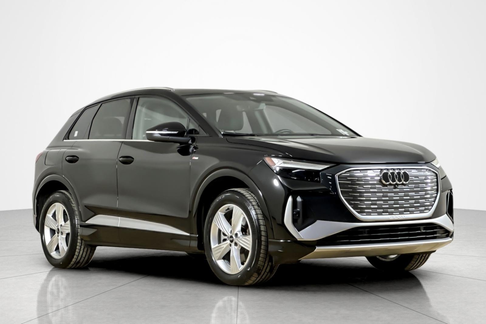Certified 2023 Audi Q4 e-tron Premium w/ Convenience Package AWD/4WD image 7