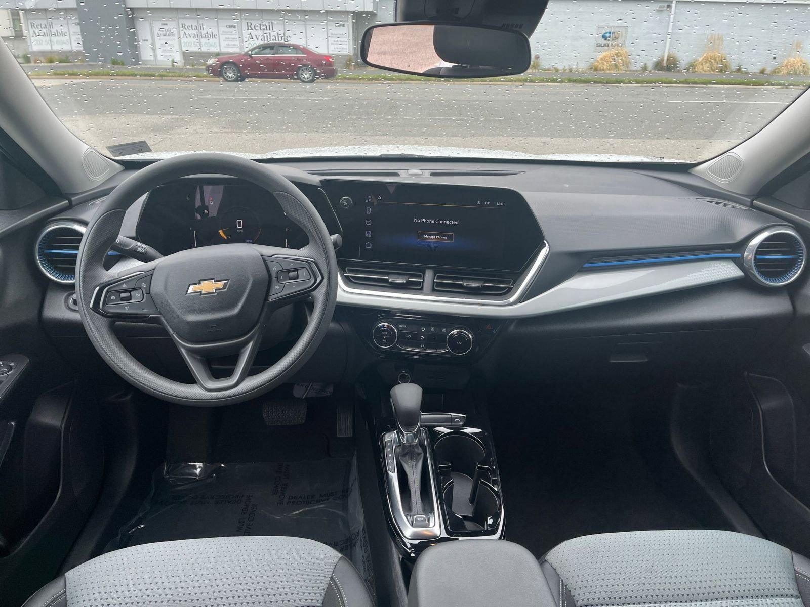 Used 2025 Chevrolet Trax LT FWD image 32