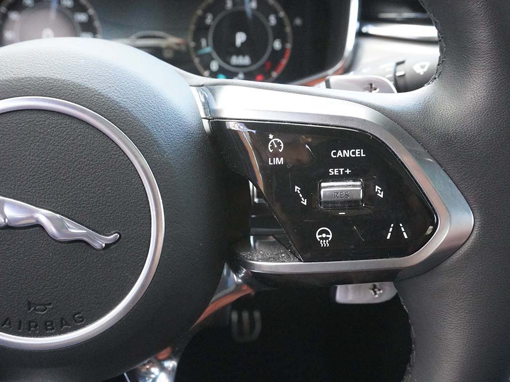 Used 2024 Jaguar XF R-Dynamic SE RWD image 46