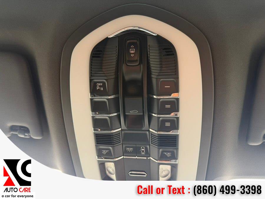 Used 2016 Porsche Macan S AWD/4WD image 29