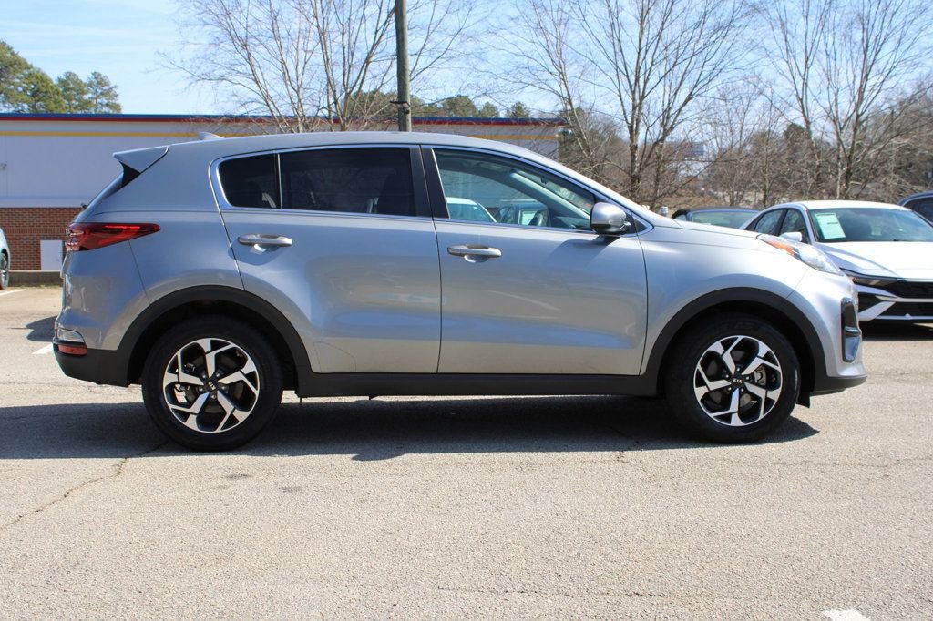 Used 2020 Kia Sportage LX FWD image 4