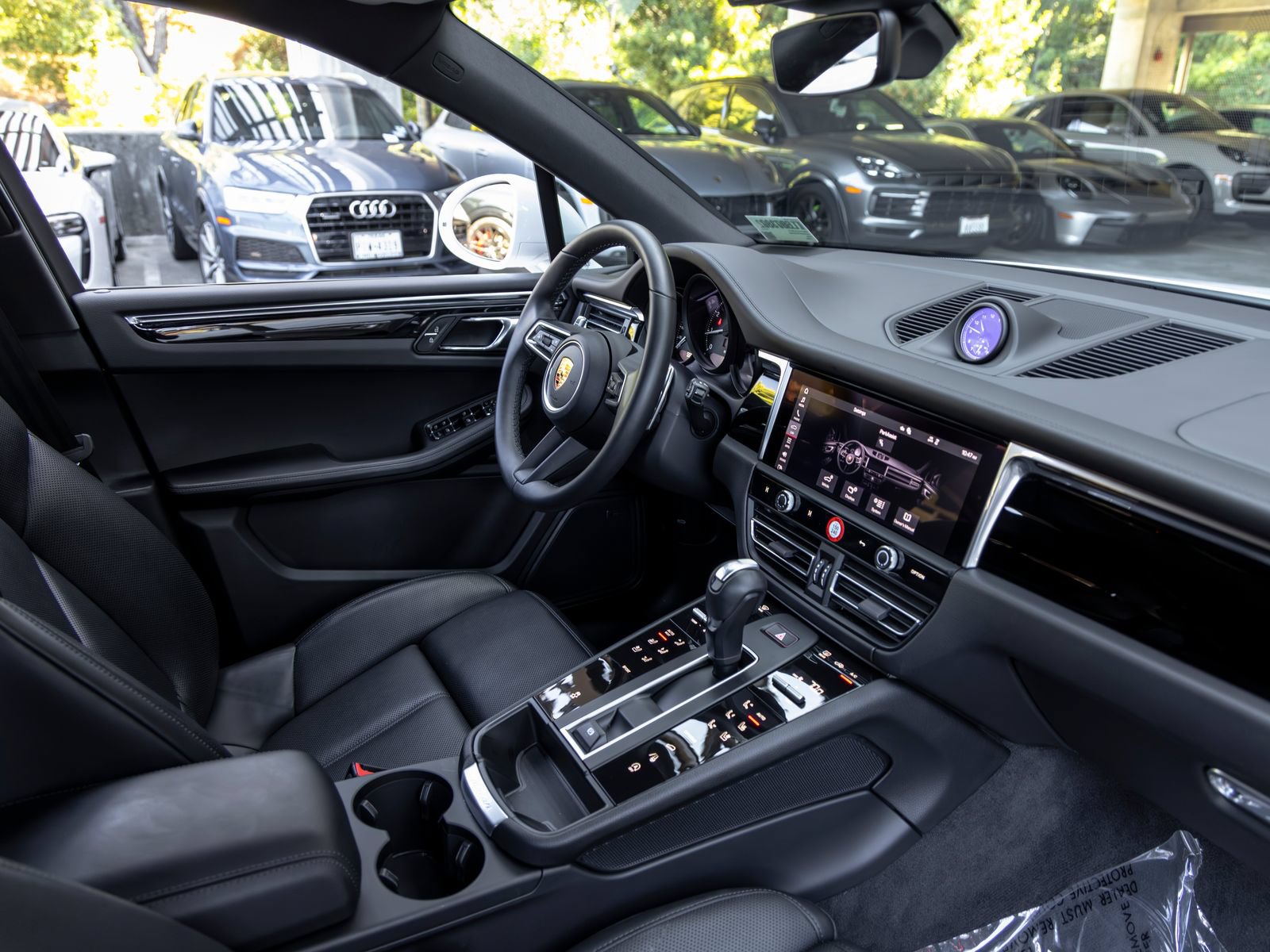 Certified 2026 Porsche Macan AWD/4WD image 54