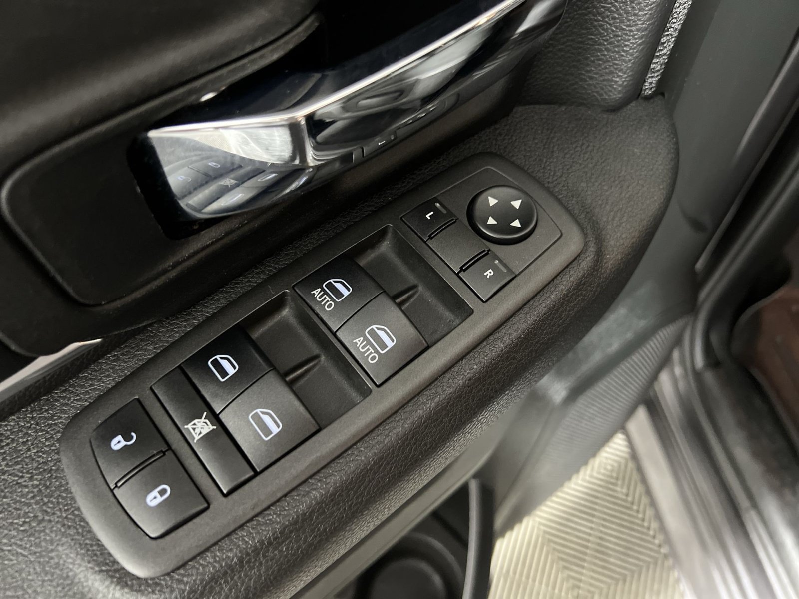 Used 2022 RAM 1500 Warlock w/ Electronics Group AWD/4WD image 15