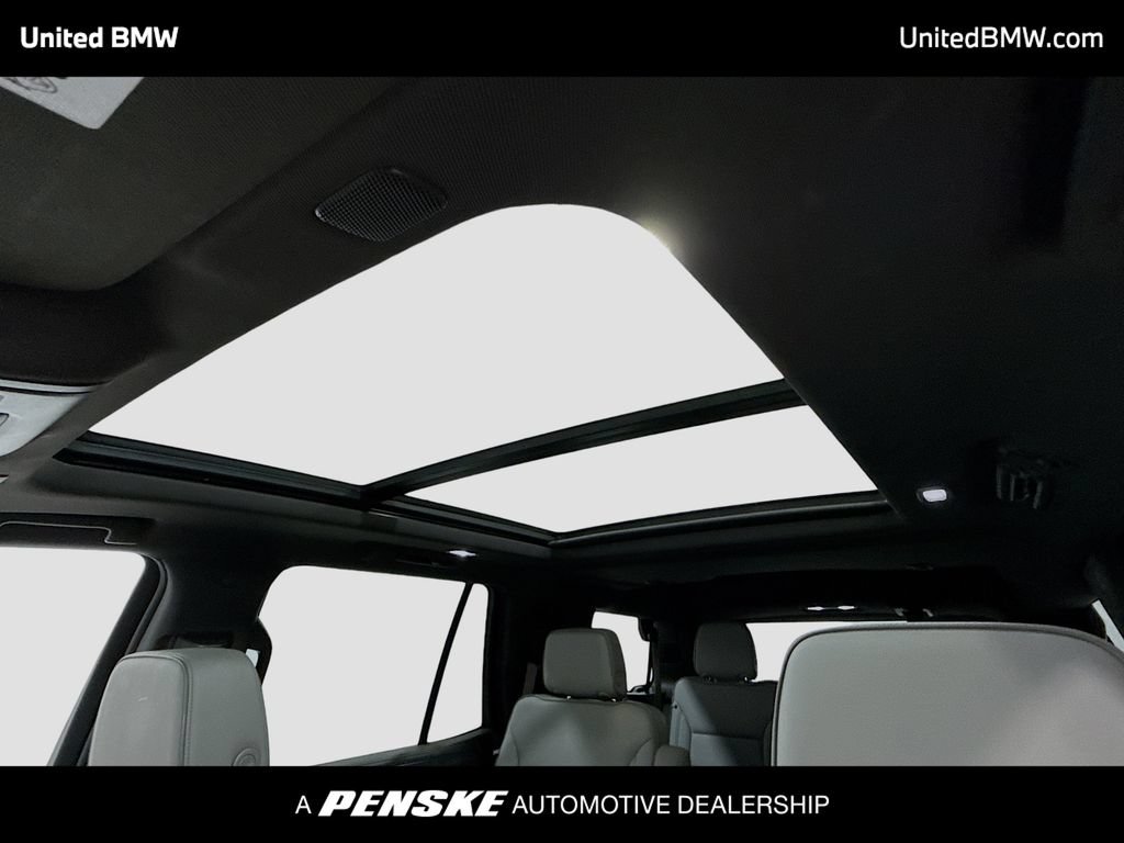 Used 2023 GMC Yukon SLT w/ SLT Premium Package AWD/4WD image 19