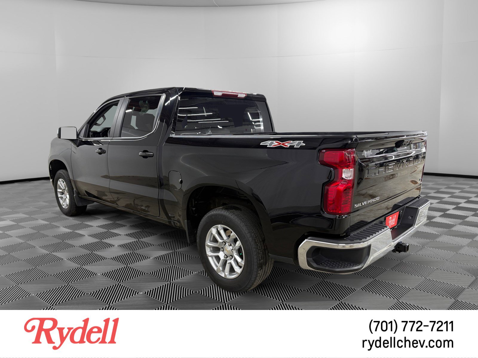 Used 2023 Chevrolet Silverado 1500 LT image 3
