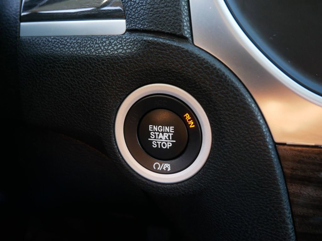 Used 2017 Chrysler 300 Limited AWD/4WD image 23