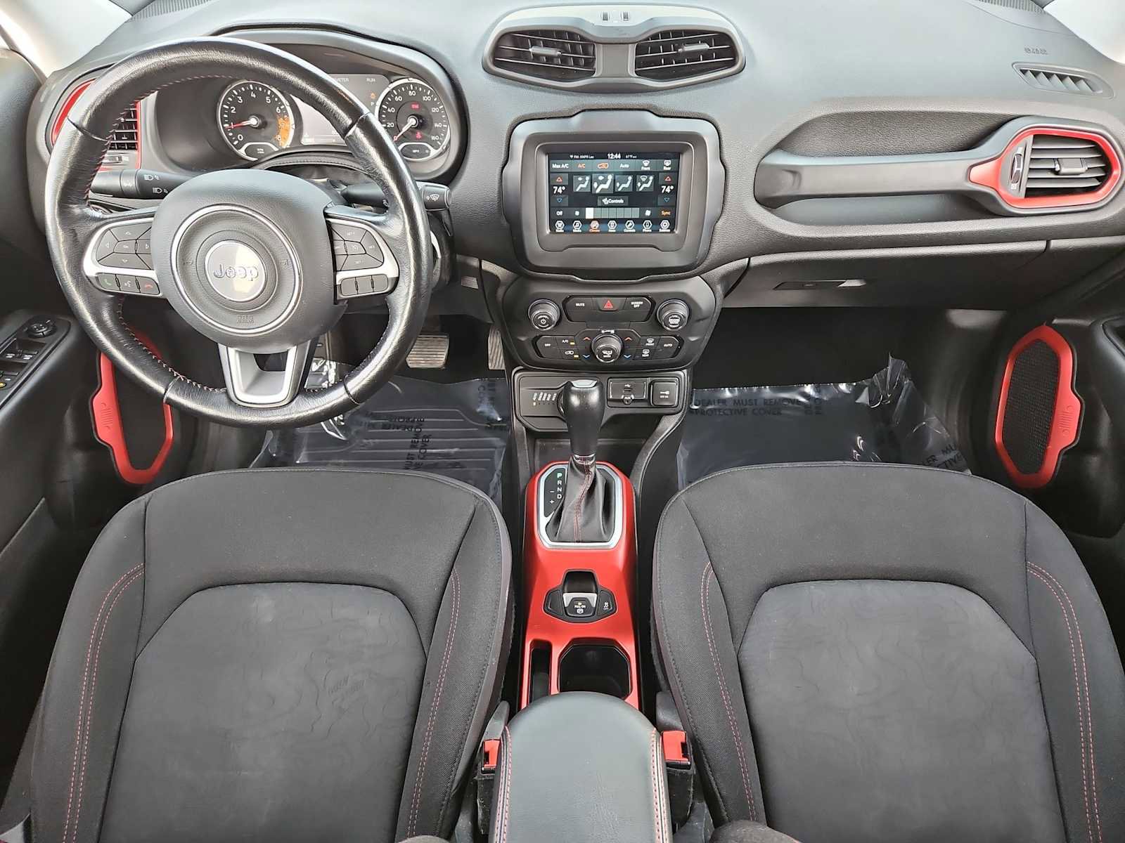 Used 2018 Jeep Renegade Trailhawk w/ Cold Weather Group II image 15