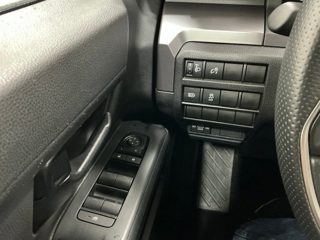 Used 2025 Toyota Tacoma SR5 w/ SR5 Upgrade Package image 16