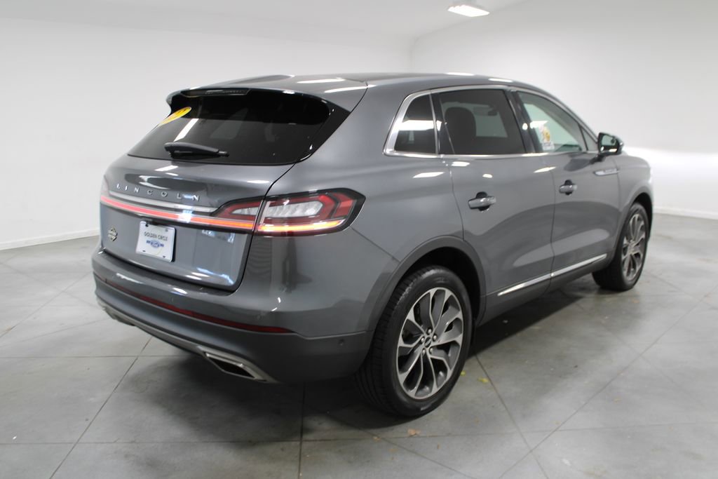 Used 2022 Lincoln Nautilus Reserve w/ Equipment Group 201A image 9