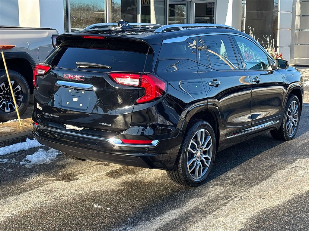 Used 2022 GMC Terrain Denali w/ LPO, Floor Liner Package image 3