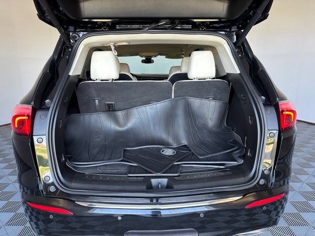 Used 2023 Buick Enclave Essence AWD/4WD image 28