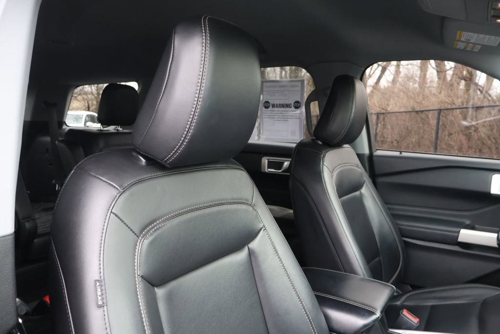 Used 2022 Ford Explorer XLT w/ Equipment Group 202A image 38